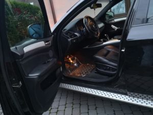 Awaryjne otwieranie samochodu BMW X6 2008